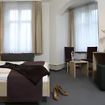 Szálloda Loetschberg Interlaken