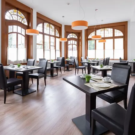 Loetschberg Hotell Interlaken
