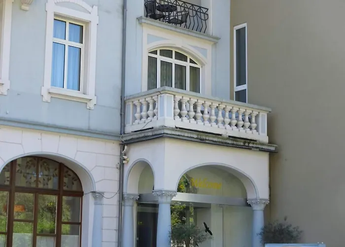 Hotel Loetschberg 3*