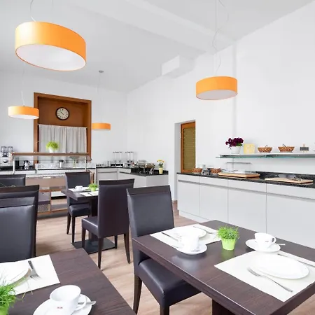 酒店 隆兹博酒店 3*